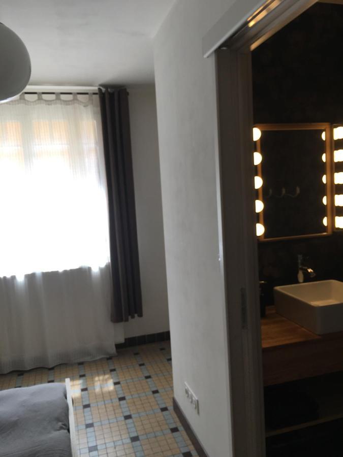 Charmant Appartement Sur Cour, Le Cerisier Bagneres-de-Bigorre Ngoại thất bức ảnh