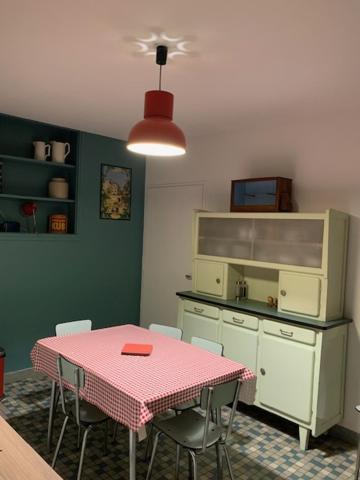Charmant Appartement Sur Cour, Le Cerisier Bagneres-de-Bigorre Ngoại thất bức ảnh